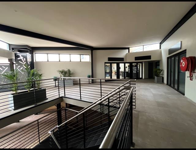 149M² OFFICE TO LET IN SUNNYROCK